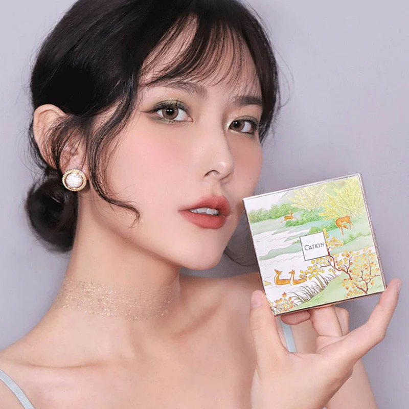 Catkin Eyeshadow Palette with versatile matte and shimmer shades